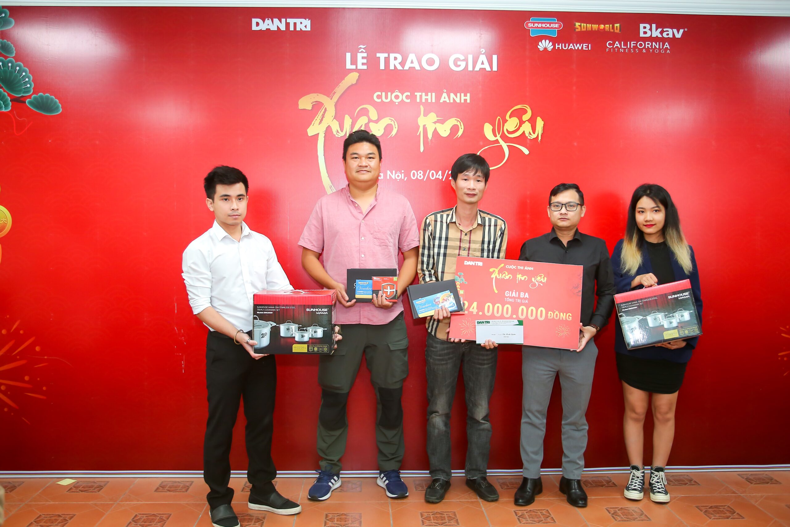Cuộc thi ảnh Xuân tin yêu