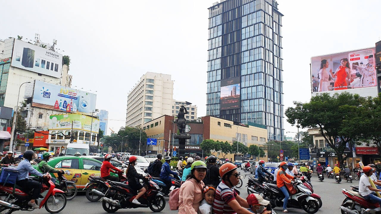              Quảng cáo Ngoài Trời: Cẩm Nang Toàn Diện Cho Các Marketer                        