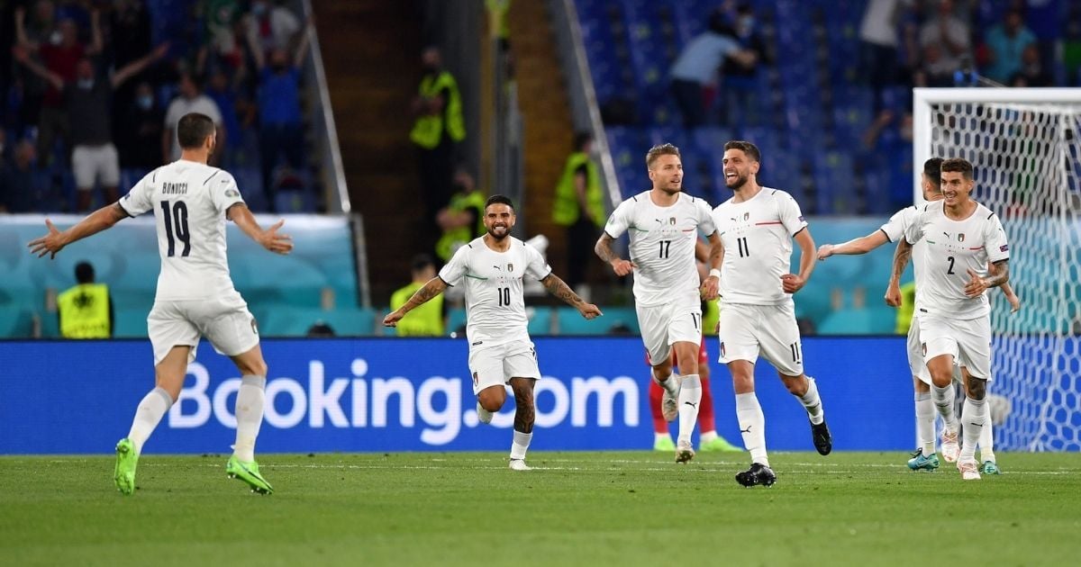              Booking.com - Đối tác Đặt chỗ nghỉ Chính thức của UEFA EURO 2020™            
