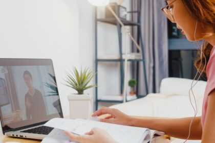Chuyển đổi số trong giáo dục: Lợi ích và thách thức