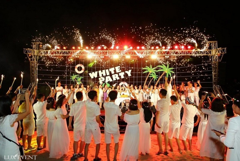  Ý tưởng Gala Dinner Độc Đáo và Ấn Tượng để Tổ Chức Đêm Tiệc Thành Công