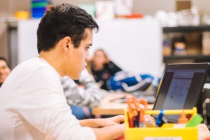 Hướng dẫn toàn diện để trở thành E-commerce Executive