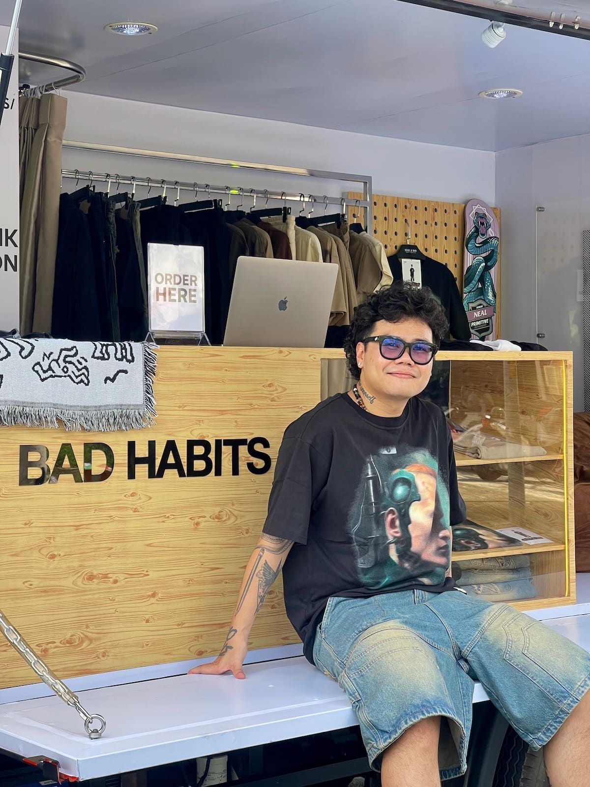  Hành trình Xây dựng Chất Riêng của Bad Habits: Từ Thiết Kế Áo Thun Đến Thương Hiệu Thời Trang