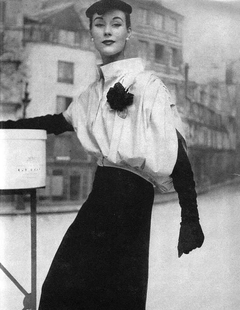  Cristóbal Balenciaga: Vị vua của thời trang haute couture