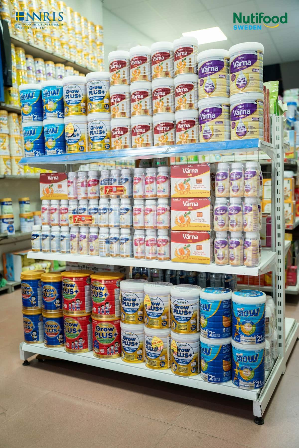  Chiến lược Marketing Đột phá của Nutifood: Từ Thương hiệu Nông thôn đến Nhà lãnh đạo Thị trường Sữa
