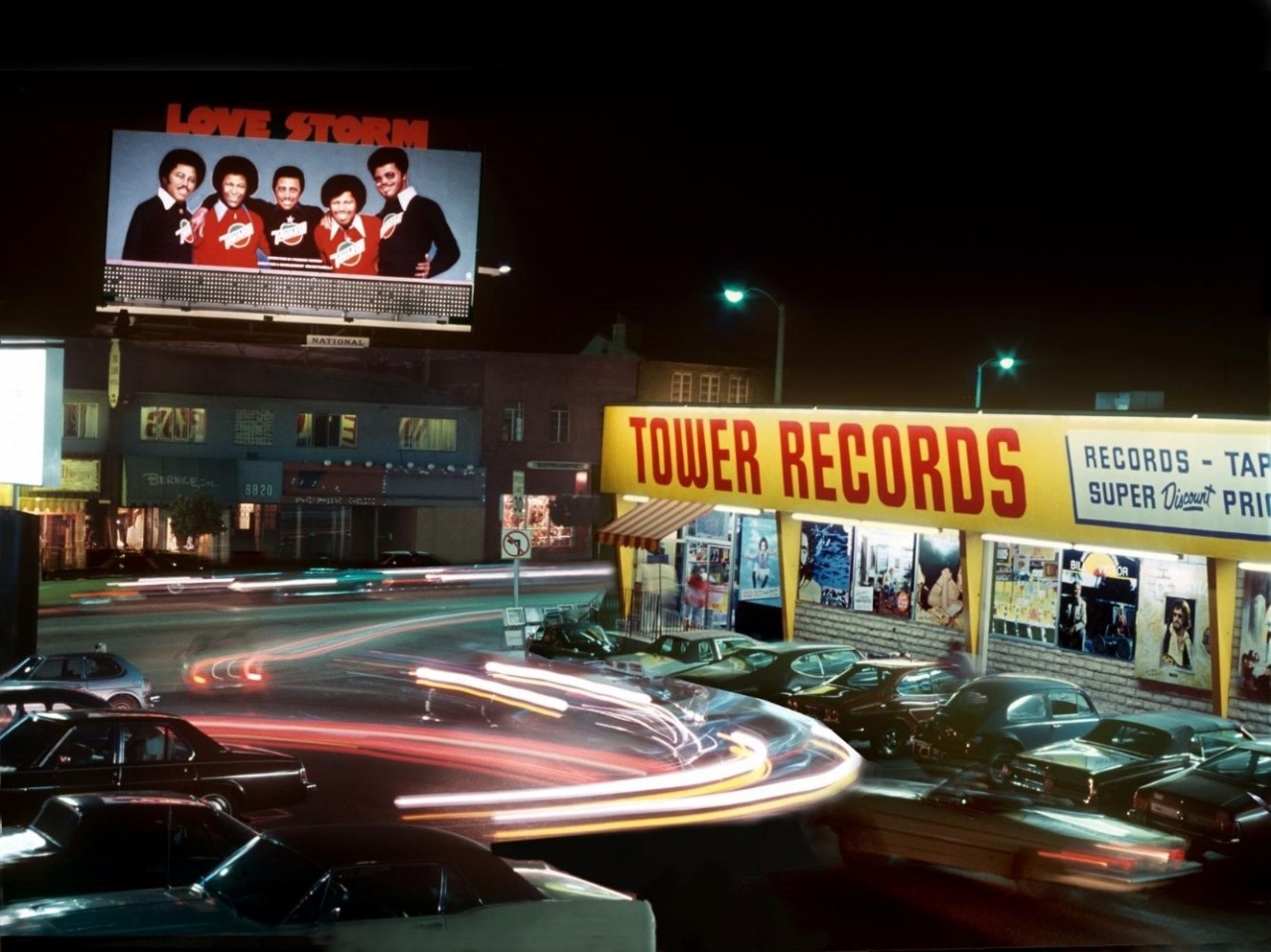  Sunset Strip: Tâm điểm của Quảng cáo Ngoài trời Thế giới