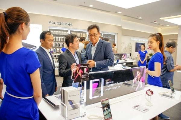   Chiến Lược Trưng Bày Hiện Đại: Kết Nối Thương Hiệu với Người Mua tại Điểm Bán 