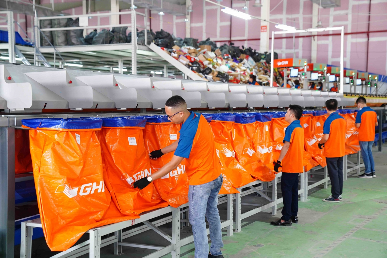  Chuyển đổi số trong giao nhận: Bài học kinh nghiệm từ Giao Hàng Nhanh (GHN)