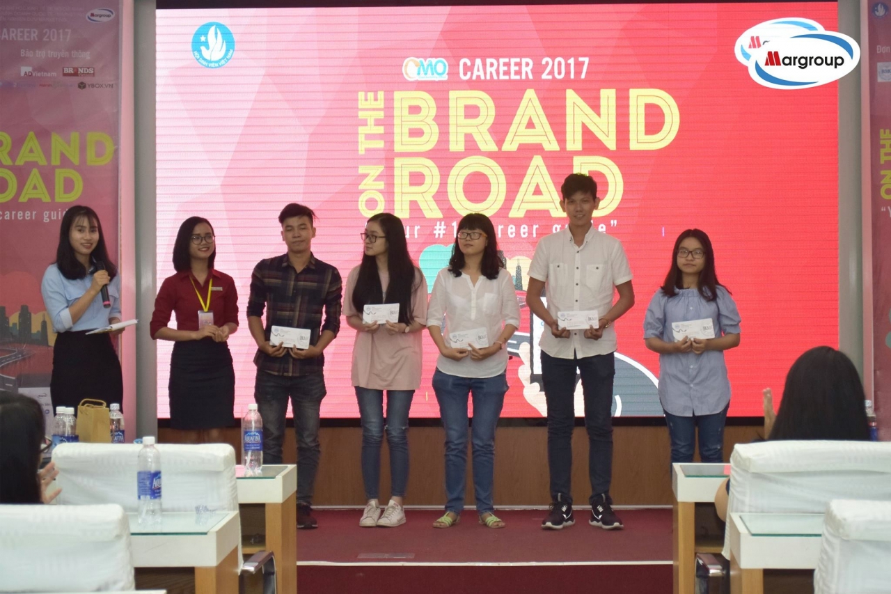  Hành trình trở thành Quản lý thương hiệu: Những chia sẻ quý báu từ các chuyên gia