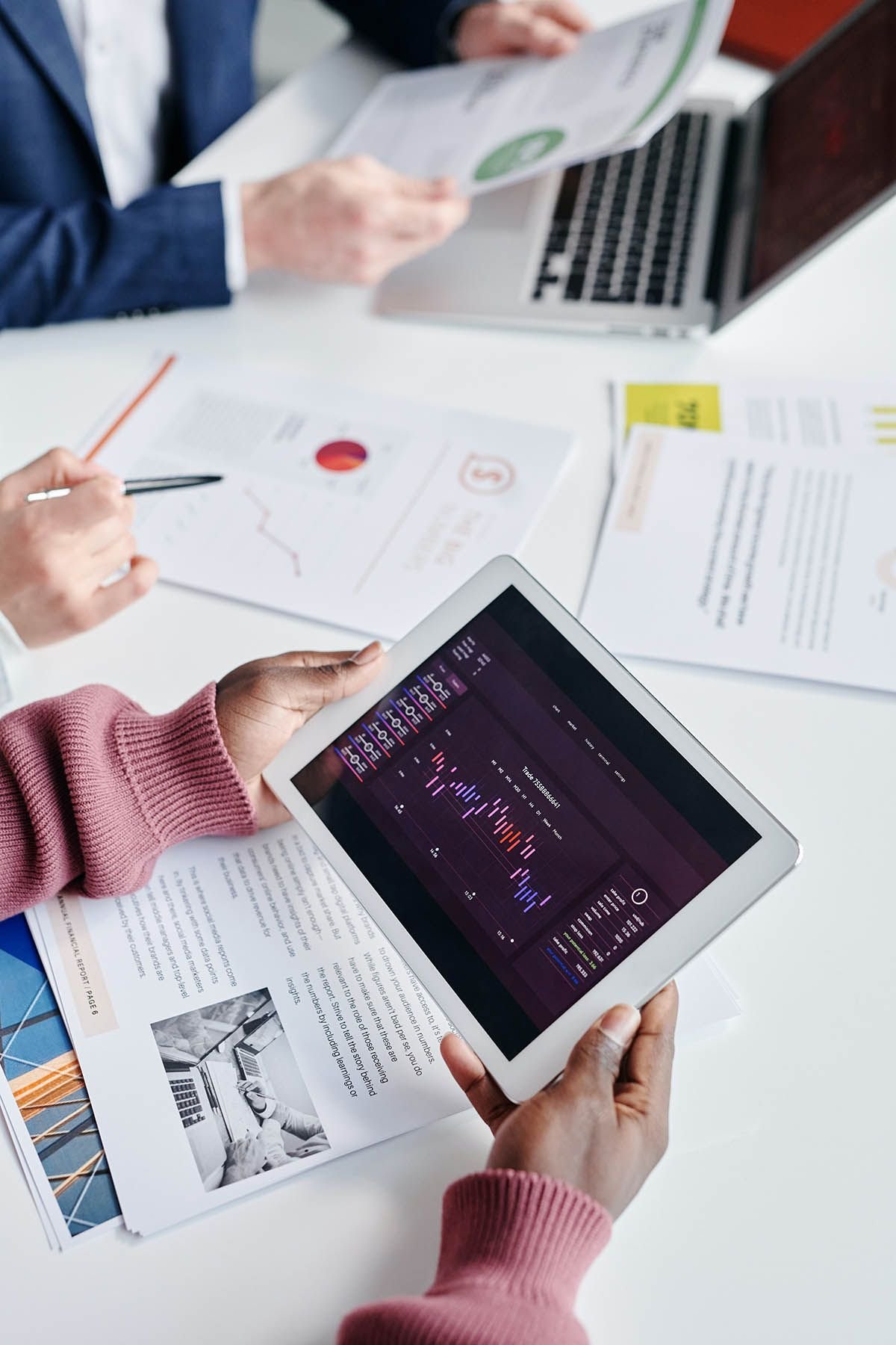  Đo lường và Báo cáo Hiệu quả Hoạt động Marketing B2B: Xây dựng Báo cáo Hiệu quả và Có Ảnh hưởng