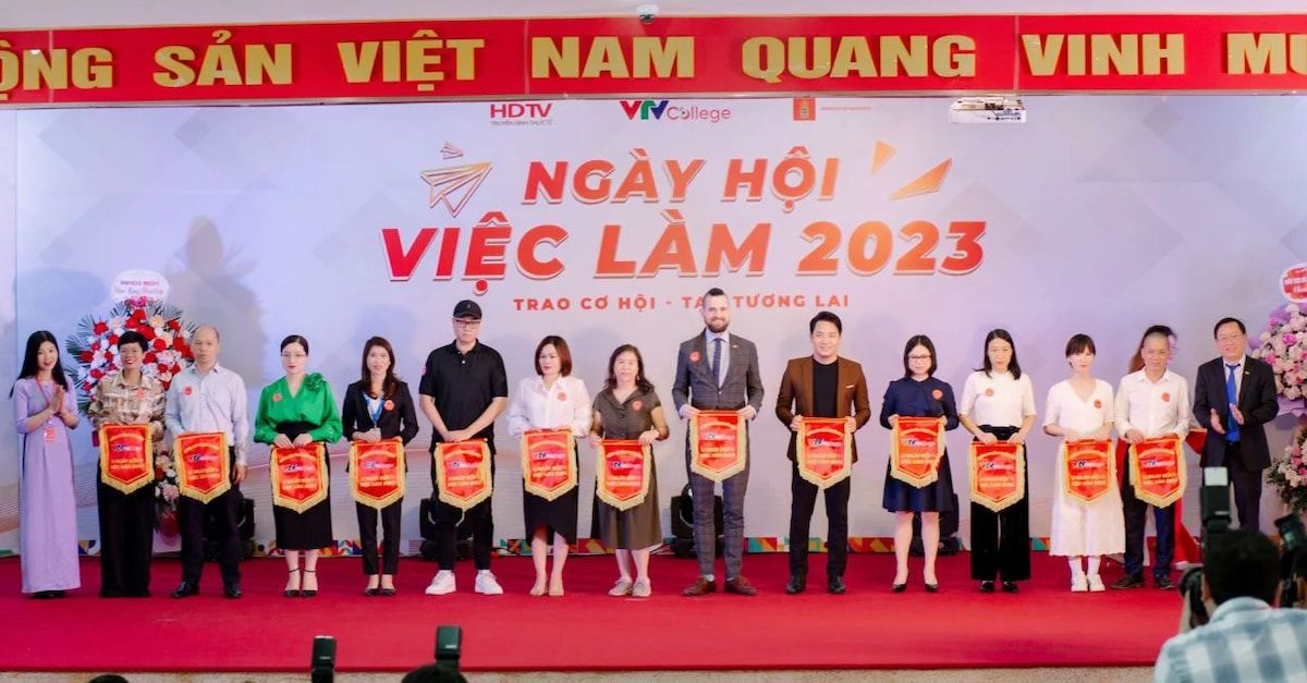  ACCESSTRADE tham gia Ngày hội việc làm VTV College, khẳng định tiềm năng nghề KOC