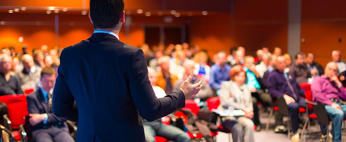  Khai thác tối đa lợi ích từ hội thảo: Bí kíp thu thập kiến thức và xây dựng mối quan hệ