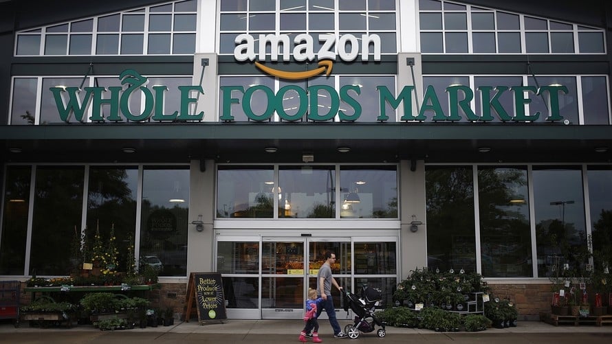  Chiến lược Thương hiệu và Cuộc Chiến Giá Cạnh Tranh: Walmart và Amazon