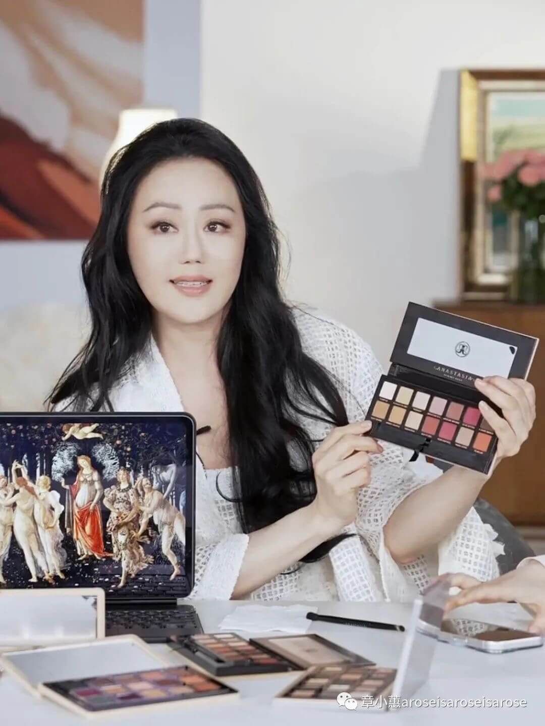              Xu hướng "Bán hàng tinh tế" trong Livestream thời trang xa xỉ tại Trung Quốc            