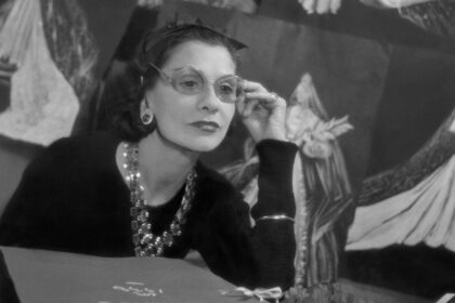 Coco Chanel: Biểu tượng thời trang vượt thời gian