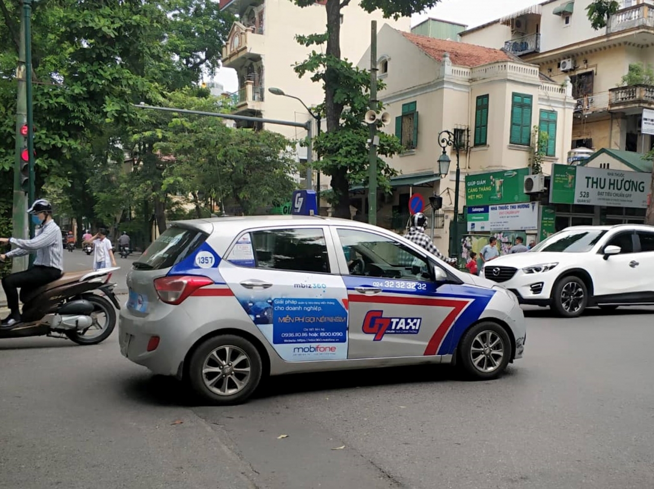  Quảng cáo ngoài trời: Hướng dẫn toàn diện về các loại hình và hiệu quả