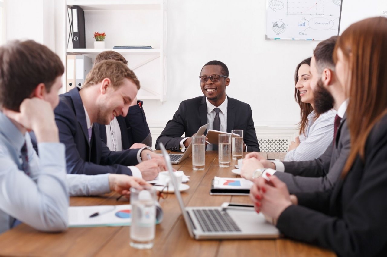  Xây dựng Mối quan hệ Chuyên nghiệp trong Công việc: Nền tảng của Sự thành công