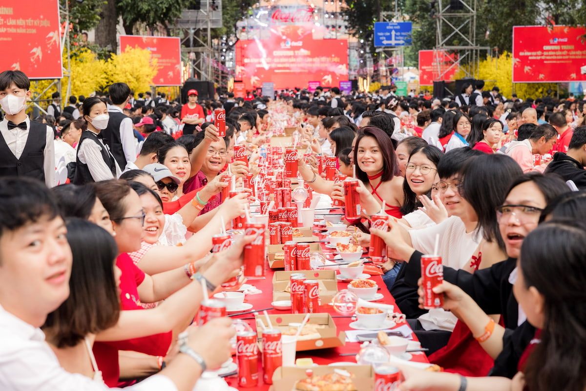  6 Yếu Tố Ấn Tượng Của Sự Kiện "Bàn Tiệc Tết Diệu Kỳ" Của Coca-Cola