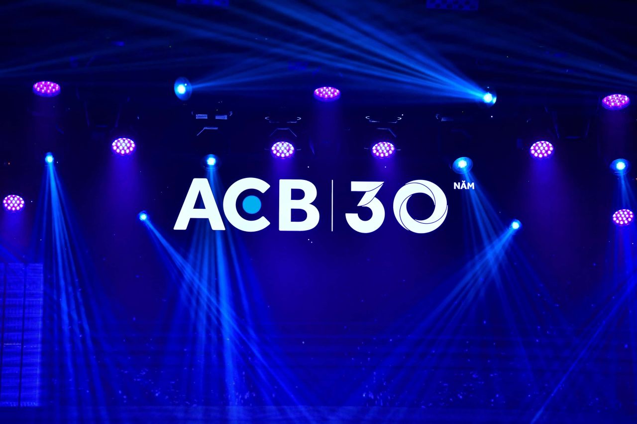  Chiến dịch "Trẻ hóa thương hiệu" thành công của ACB: Từ "Mỗi ngày tôi chọn một niềm vui" đến màn trình diễn "phá đảo" mạng xã hội
