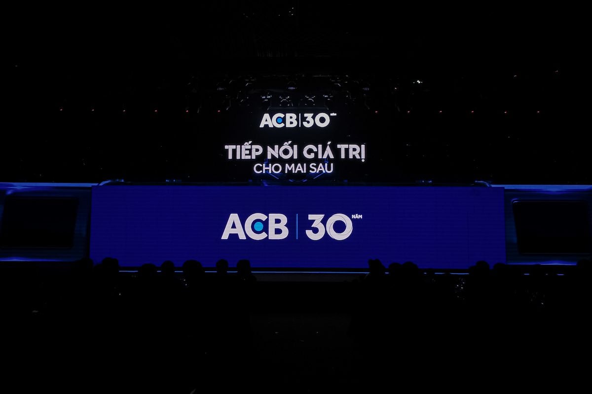  Chiến dịch "Trẻ hóa thương hiệu" thành công của ACB: Từ "Mỗi ngày tôi chọn một niềm vui" đến màn trình diễn "phá đảo" mạng xã hội