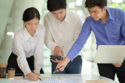 Quy trình Tư duy Thiết kế: 5 Bước để Giải quyết Vấn đề Sáng tạo