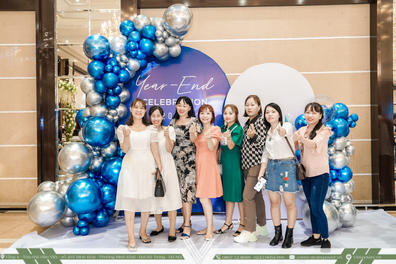  Tổ chức Tiệc Year End Party: Hướng dẫn Toàn diện