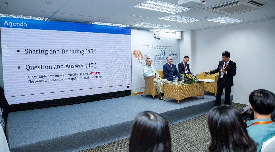  Quản trị bằng yêu thương trong thời đại AI: Xây dựng một tương lai kết hợp giữa con người và máy móc