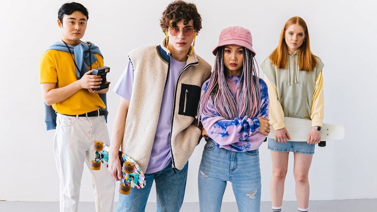  Tăng giá và tiếp thị thúc đẩy Gen Z sử dụng hàng giả