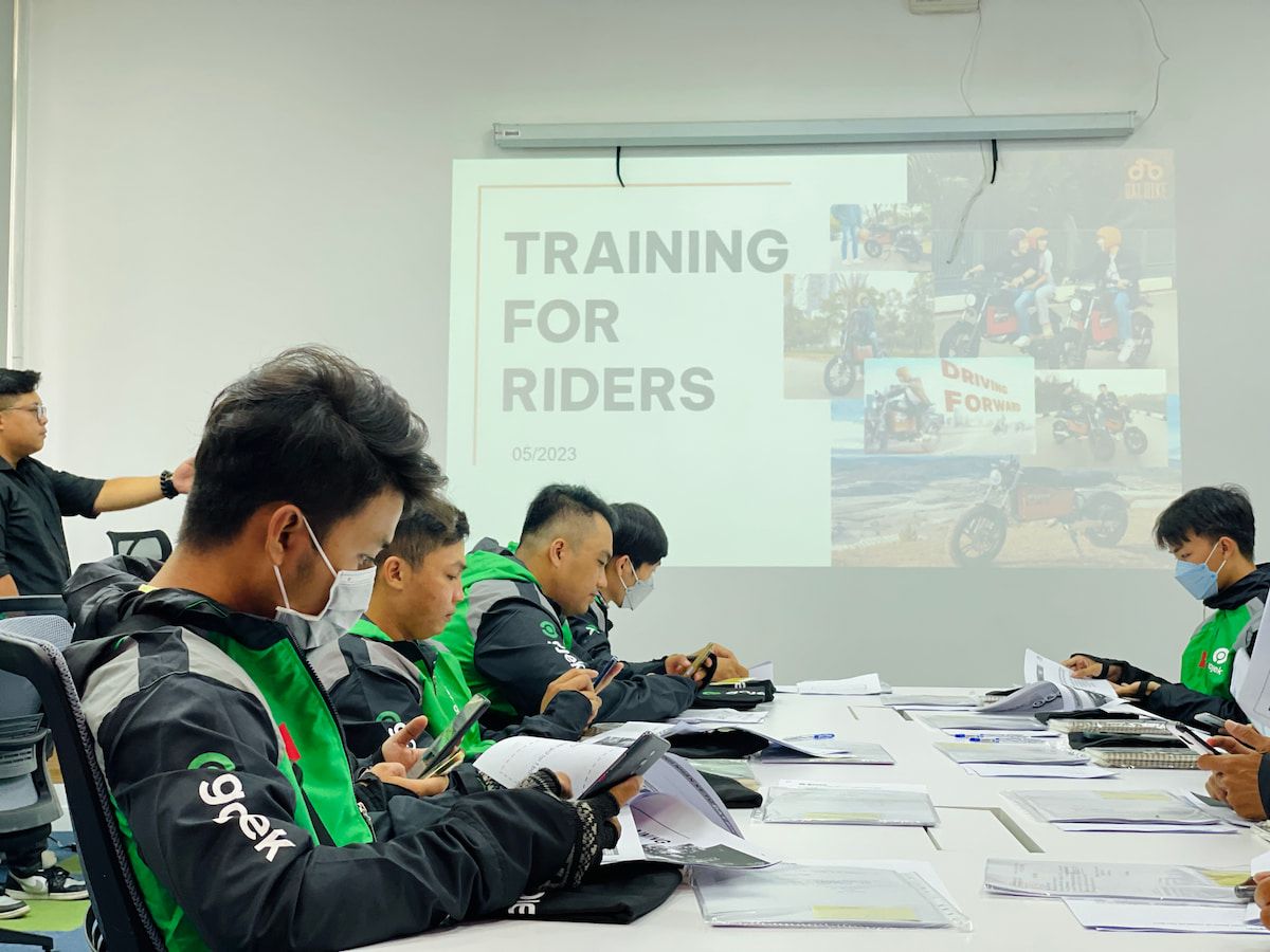  Gojek và Dat Bike hợp tác thí điểm xe máy điện cho dịch vụ gọi xe công nghệ