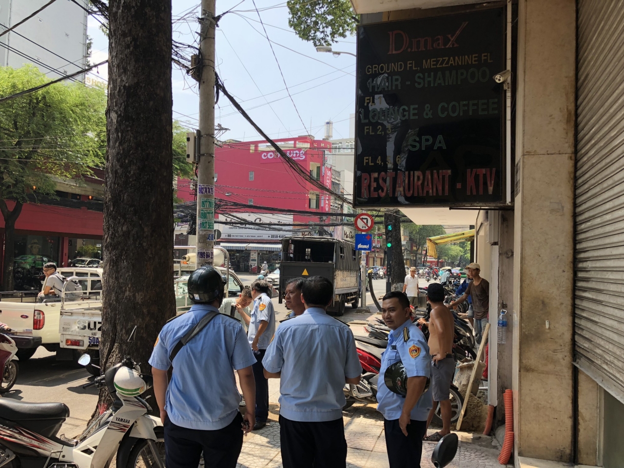  Sử dụng Vỉa Hè trong Kinh Doanh F&B: Quy Định của Nhà Nước và Hướng Dẫn Cấp Giấy Phép