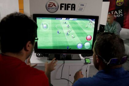 Phân tích Mô hình Kinh doanh và Chi phí của Hãng Sản xuất Game Electronic Arts (EA)