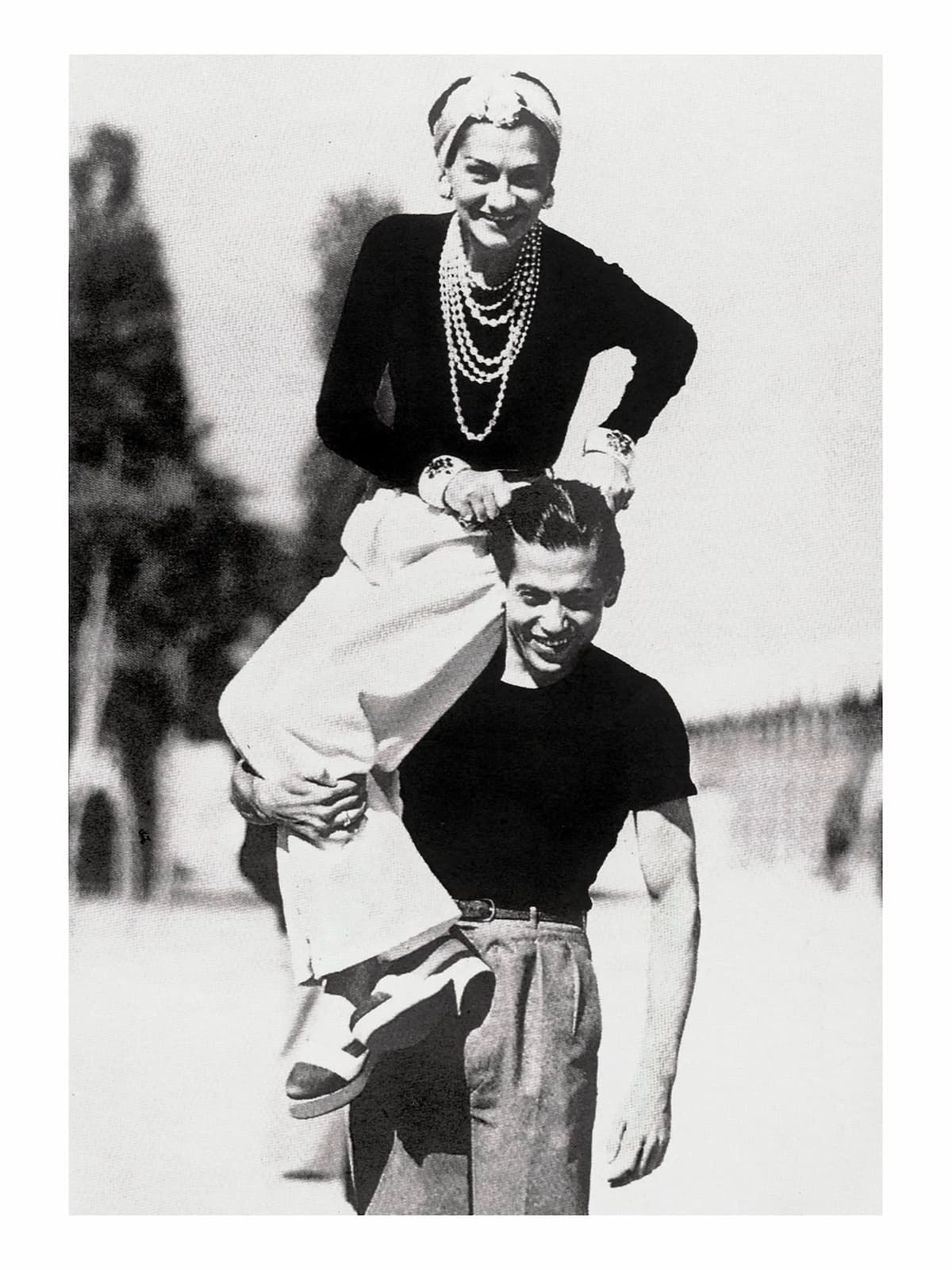  Coco Chanel: Biểu tượng thời trang bất hủ