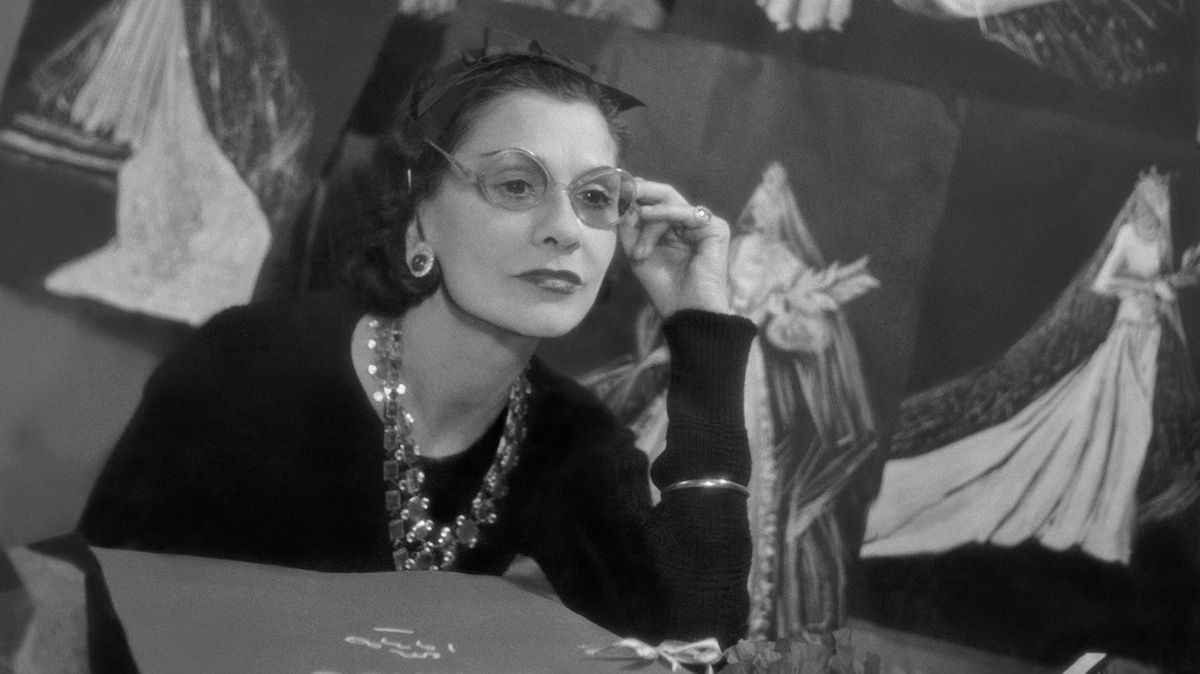  Coco Chanel: Biểu tượng thời trang bất hủ
